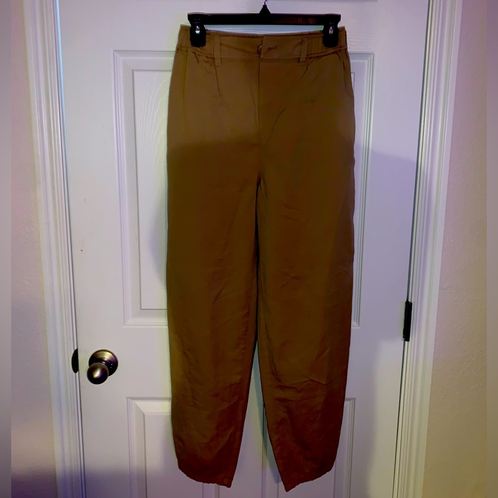 Abound khaki pants (XS)